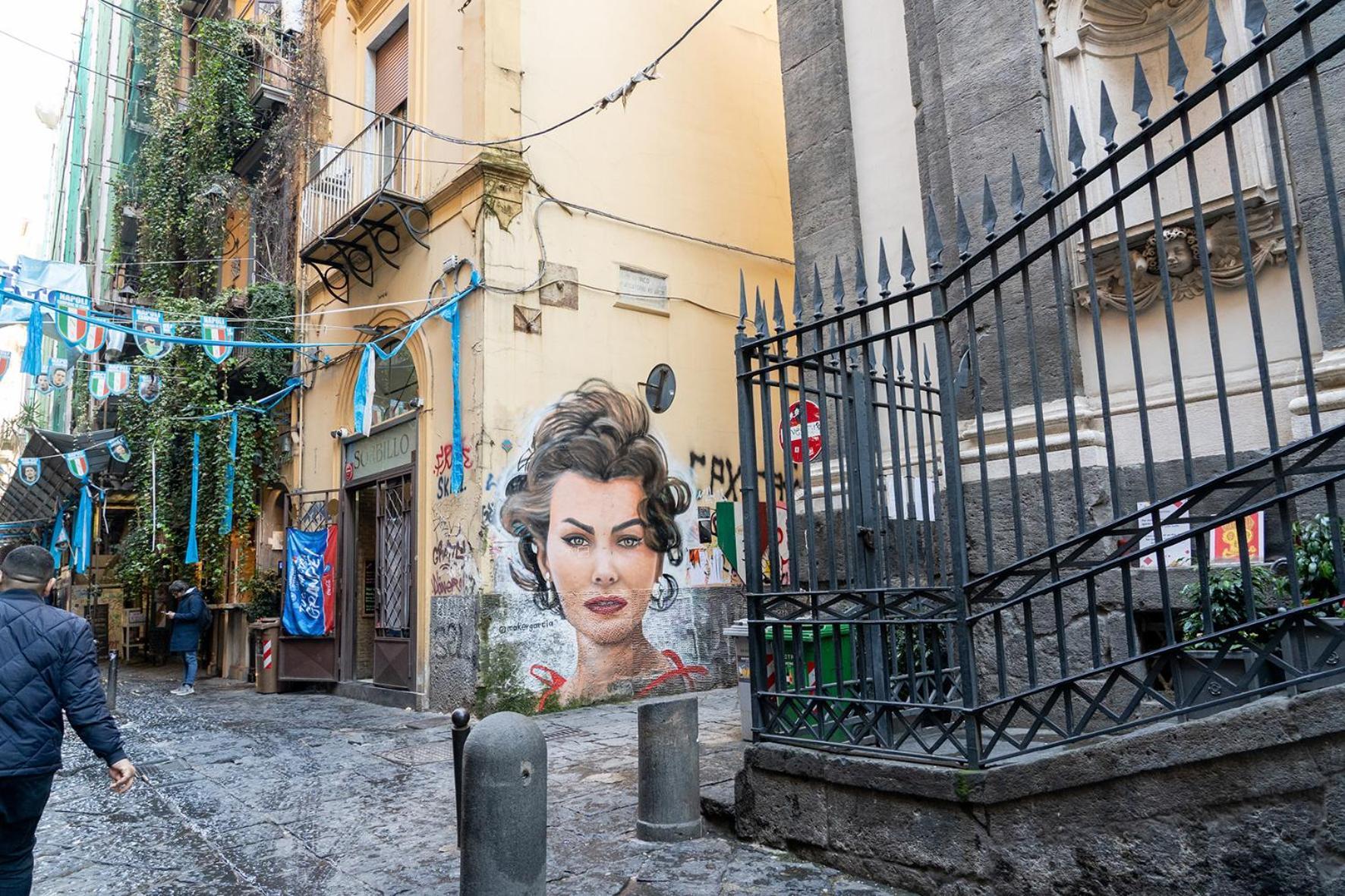 A Casa Di Edel Bed & Breakfast Napoli Bagian luar foto