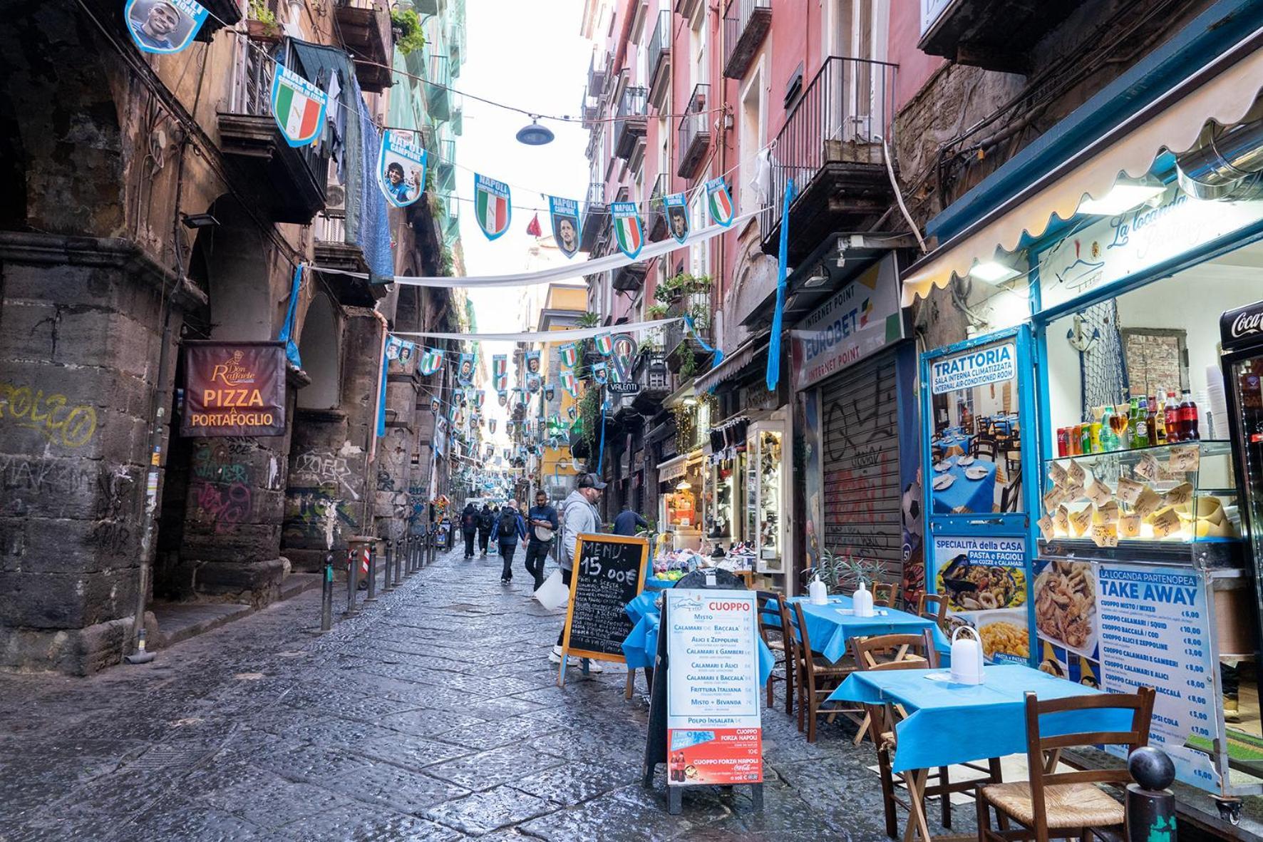 A Casa Di Edel Bed & Breakfast Napoli Bagian luar foto