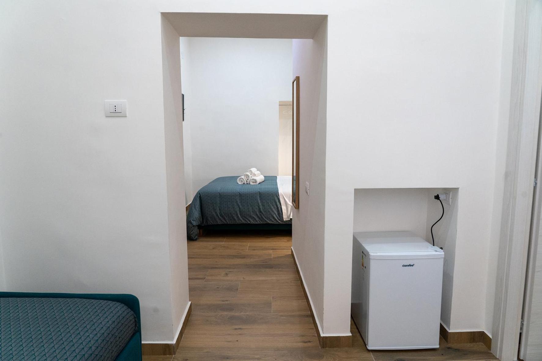 A Casa Di Edel Bed & Breakfast Napoli Bagian luar foto