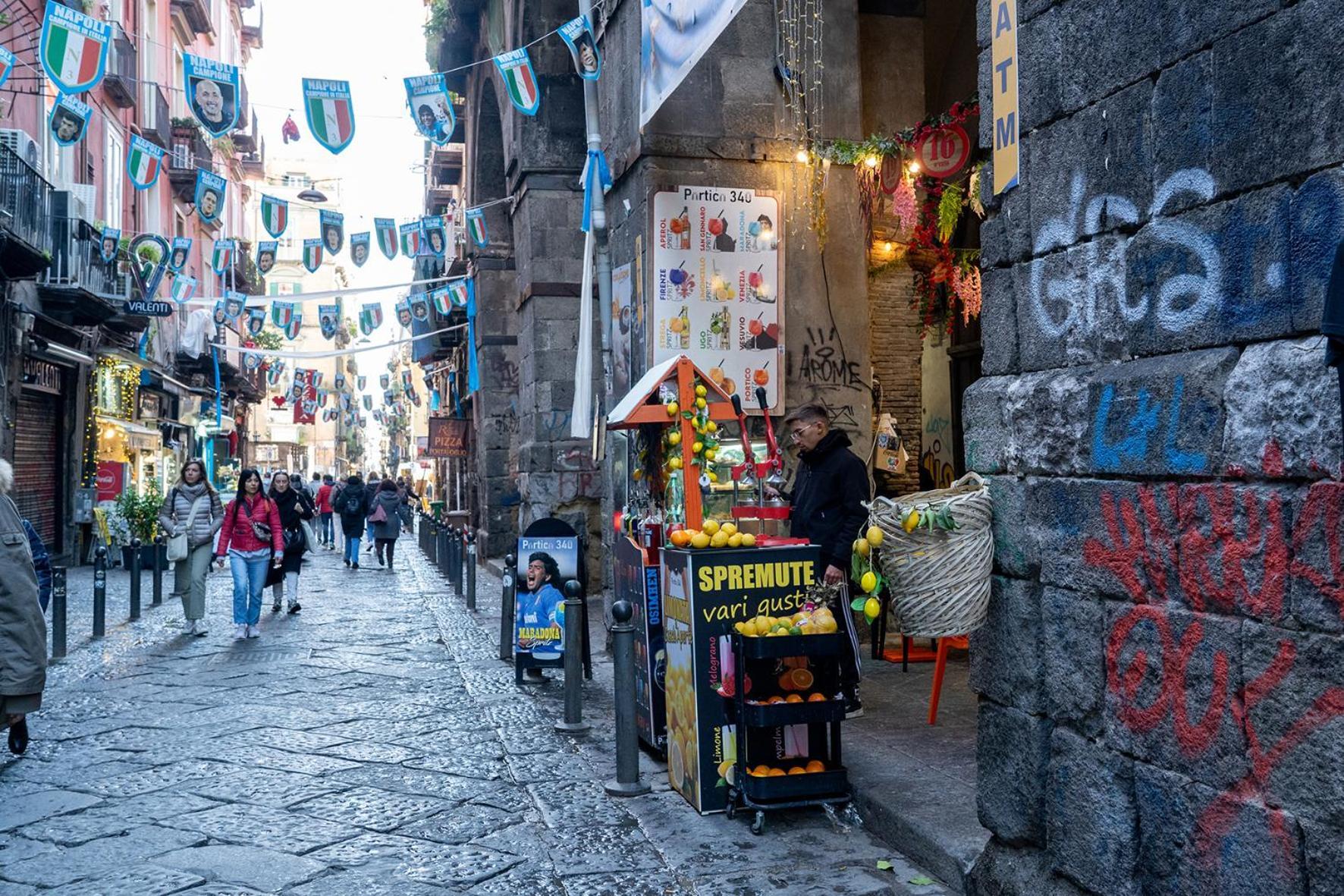 A Casa Di Edel Bed & Breakfast Napoli Bagian luar foto